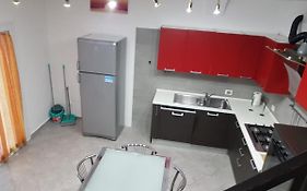 Casa N 2 Con Parcheggio Privato E Colonnina Ricarica