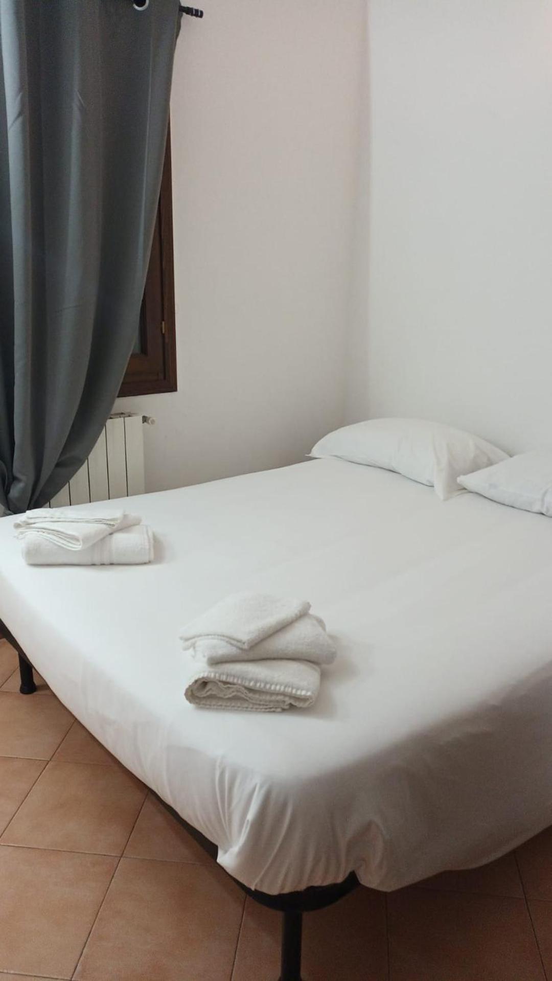 Casa N 2 Con Parcheggio Privato E Colonnina Ricarica Appartement Livorno Buitenkant foto