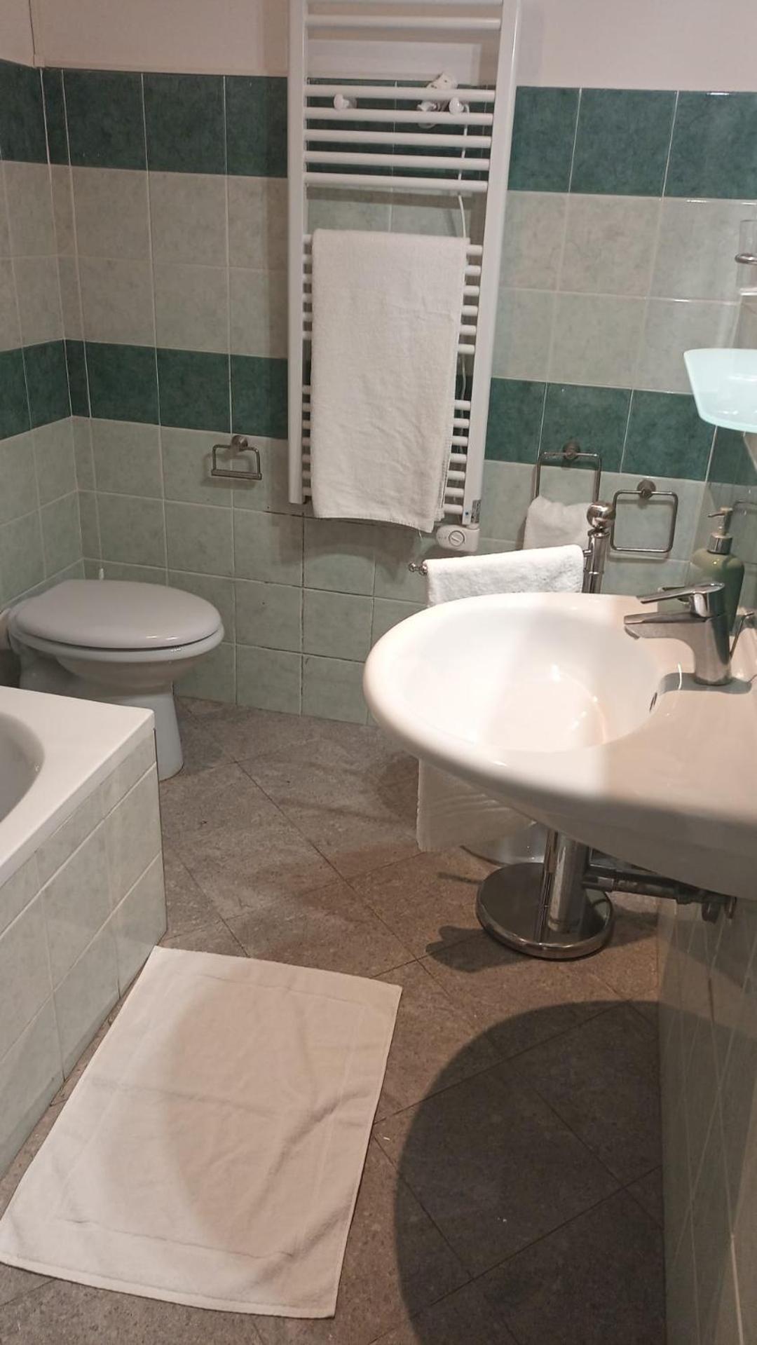 Casa N 2 Con Parcheggio Privato E Colonnina Ricarica Appartement Livorno Buitenkant foto